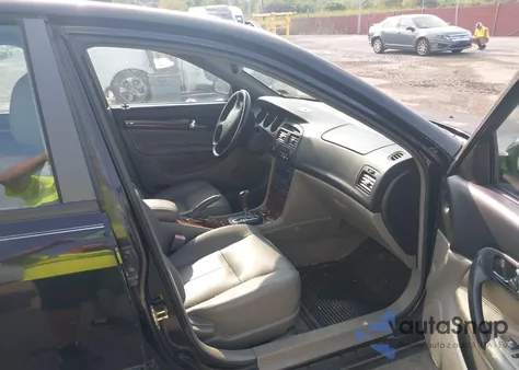 2004 Suzuki Verona Ex z USA, uszkodzony, nr VIN KL5VM52L94B102332